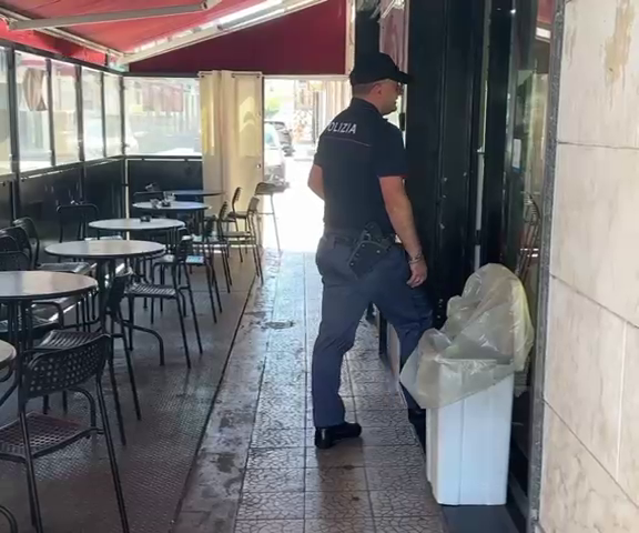 Rubavano le mance dei bar: denunciati due catanesi (VIDEO)