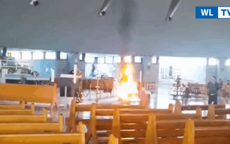 Santuario, a fuoco i ceri votivi: intervengono i vigili del fuoco (VIDEO)