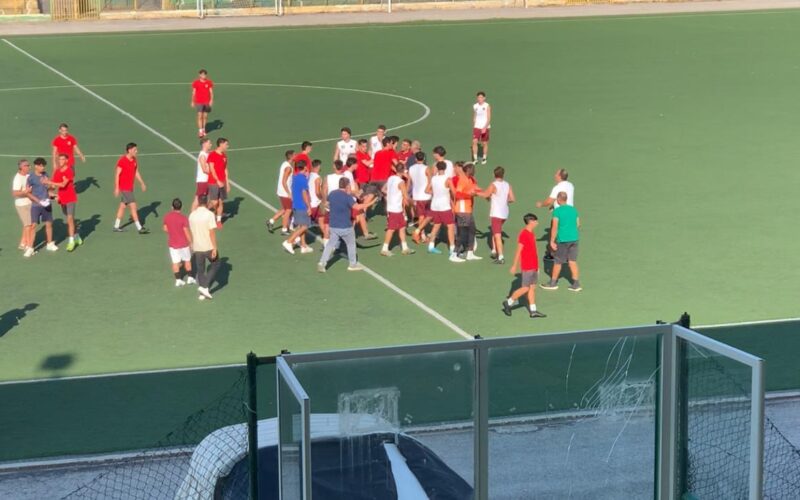 Amichevole Palazzolo-Noto: rissa in campo, partita sospesa