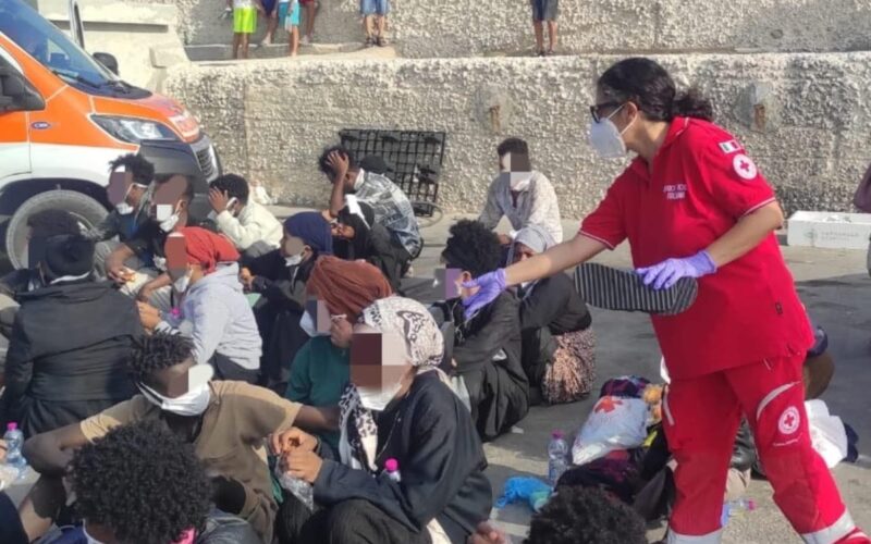 Siracusa e Portopalo: sbarcati 117 migranti e Portopalo: sbarcati 117 migranti