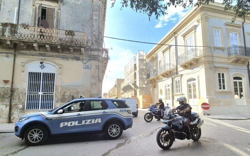 Girava con un grosso coltello e hashish, denunciato. Borgata, multato un esercente