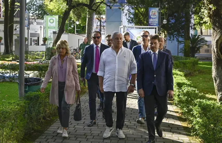 Tajani: “Putin ha un’aggressività inaccettabile, non credo che voglia attaccare l’Italia”