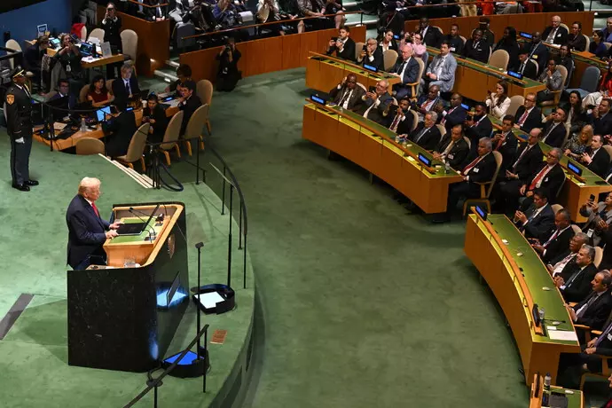 Trump attacca l’Onu: “Migranti e idee green saranno la morte dell’Europa”