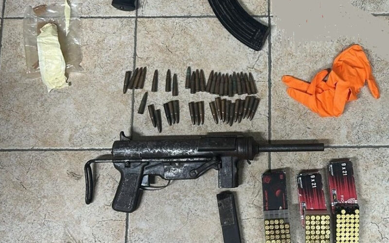 Arsenale  rinvenuto  in un casolare, arrestate  tre persone per detenzione di armi da guerra 