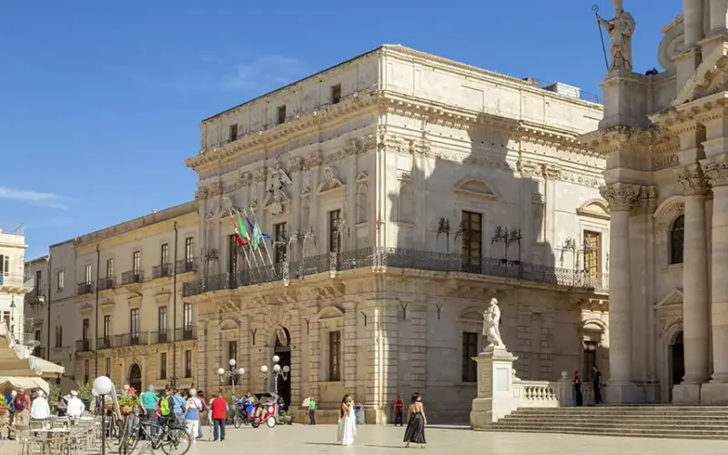 Democrazia Partecipata – Siracusa Rialzati replica al Comune e a Camelot: “Il problema è molto più vasto dell’1% dichiarato. Basta minimizzare, si garantisca il diritto al voto.”