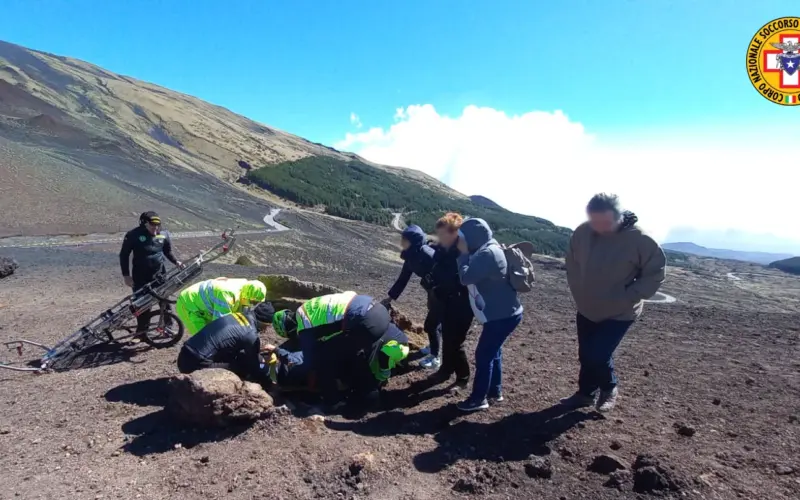 Salvati sull’Etna due escursionisti gravemente feriti