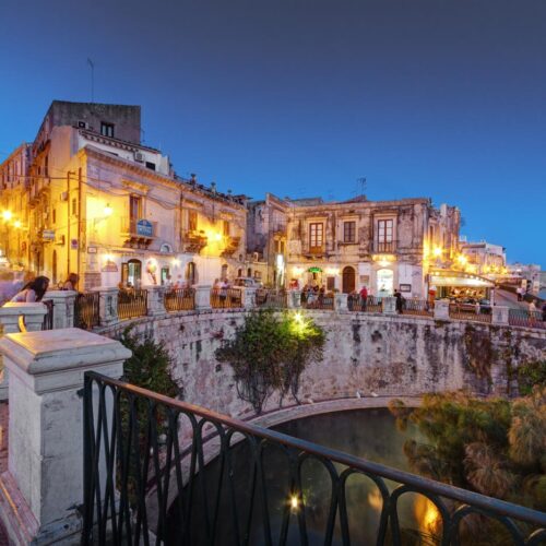 Ortigia, guasto alla rete elettrica: generatori e disagi per i residenti