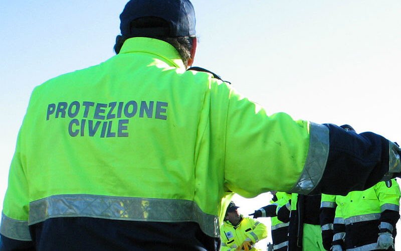 Portopalo, volontari aggrediti dopo l’intervento per incendio