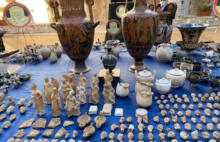 Sicilia, maxi indagine sui reperti archeologici: 74 indagati