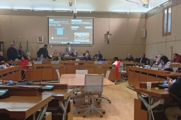 Siracusa, Consiglio comunale: domani question time con 17 interogazioni