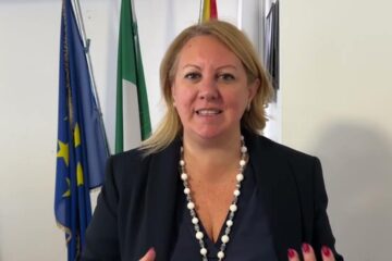 Insulti sui social all’assessora regionale Giusi Savarino