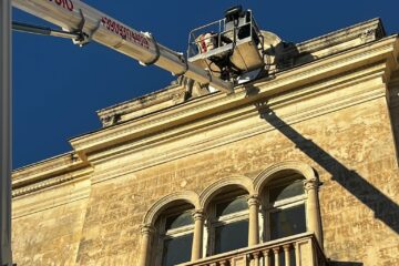 Torna a battere le ore l’orologio di piazza Archimede