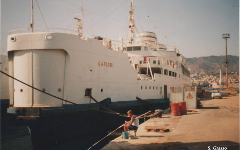 Amianto nei traghetti: Maxi risarcimento agli eredi di un ferroviere
