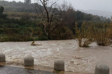 Maltempo, aggiornamento viabilità: la SP 32 diventa un fiume, a Sortino paura per l’Anapo