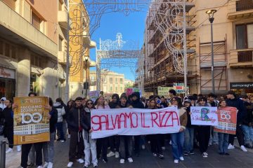 Trasferimento istituto Rizza: “Nuovo corteo degli studenti”