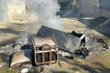 Melilli, combustione illecita di rifiuti: individuati i responsabili dalla polizia urbana