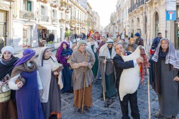 Barcellona Pozzo di Gotto e la magia dell’Epifania: tra fede, “u Batticimu” e folklore secolare
