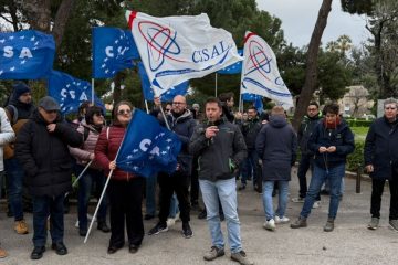 Arpa Sicilia, sit-in a Palermo in piazza Indipendenza