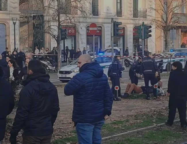 Incidente – Deraglia un tram a Milano e investe alcune persone: un morto, un ferito