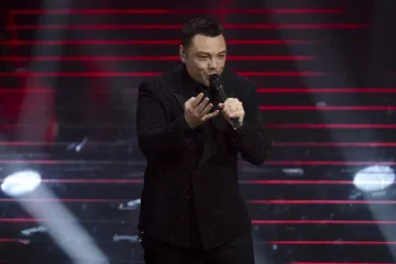 Sanremo, Tiziano Ferro travolge l’Ariston