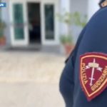 Avola, in 10 anni gli estorce 400.000 euro: arrestato