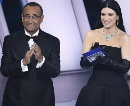 Sanremo, la finale si apre con una riflessione sull’Iran e un appello per i bambini