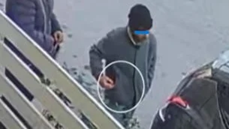 Tentano un’estorsione: arrestati dai poliziotti a Priolo