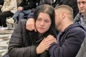 Figlia a funerali Daniela Zinnanti, salendo sull’altare: ‘una parte di me è andata via’