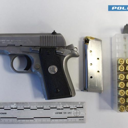 Lentini: nascondeva pistola rubata in camera da letto