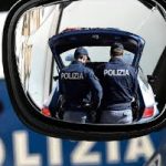 Truffa dello specchietto: denunciato un 25enne