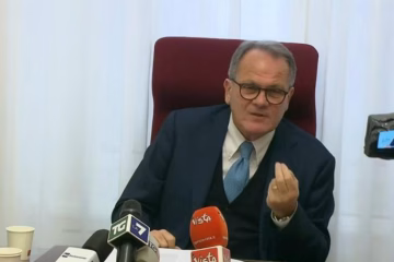 Appalto all’Asp di Siracusa: “Saverio Romano agevolò l’amico imprenditore”