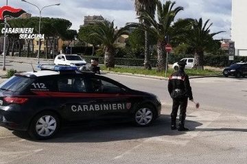 Colpo di scure alla piazza di spaccio di via Santi Amato