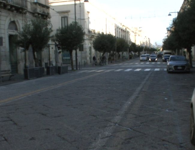 Divieto di sosta notturno in corso Umberto e piazzale Marconi per pulizia straordinaria