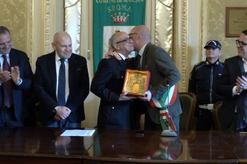 Augusta: conferimento cittadinanza onoraria Luogotenente Paolo Cassia