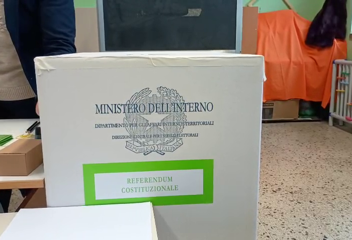 Referendum, affluenza alle urne alle 12: in Sicilia ha votato il 11%