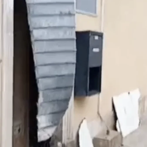 Avola, fecero esplodere bomba in negozio: presi