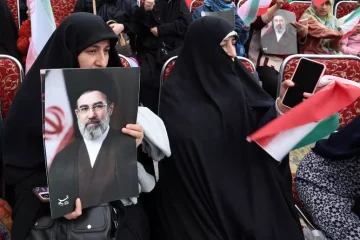 Messaggio di Khamenei, ‘crimini e uccisioni non ci scalfiranno’
