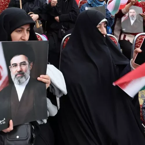 Messaggio di Khamenei, ‘crimini e uccisioni non ci scalfiranno’