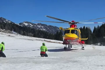 Intrappolato nella neve, escursionista salvato dal soccorso Alpino