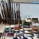 Siracusa, arsenale in casa: arrestato 70enne con armi e duemila munizioni