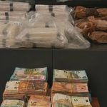 Due arresti, 300mila euro e oltre 30 chili di droga sequestrati a Milano