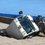 Voragine sul lungomare di Trapani, sprofonda mezzo per la pulizia