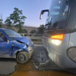 Vittoria, scontro auto-bus sulla SS 115: traffico in tilt