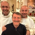 L’attore Giacomo Poretti in visita alla chiesa di santa Lucia