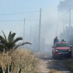 SIRACUSA – Vasto incendio al Plemmirio, fiamme minacciano le villette