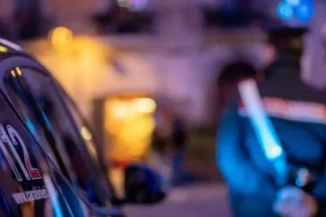 Sparatoria a Napoli, due ragazze ferite alle gambe mentre passeggiavano
