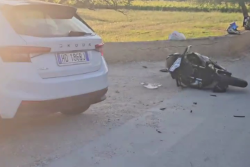 Pachino-Noto: scontro tra auto e moto, due feriti (Video)