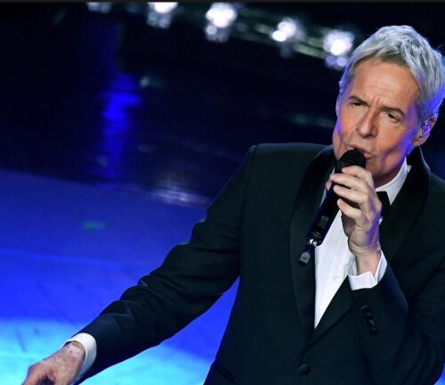 Rinviato al 2027 il concerto di Baglioni al teatro greco