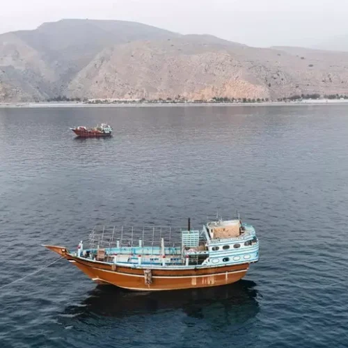 Medio Oriente – Hormuz, escalation Usa-Iran: raid su dieci obiettivi, Trump minaccia Teheran