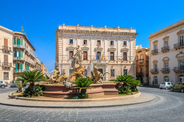 Siracusa, tecnici cacciati da piazza Archimede mentre cercavano perdite idriche: SIAM denuncia l’accaduto